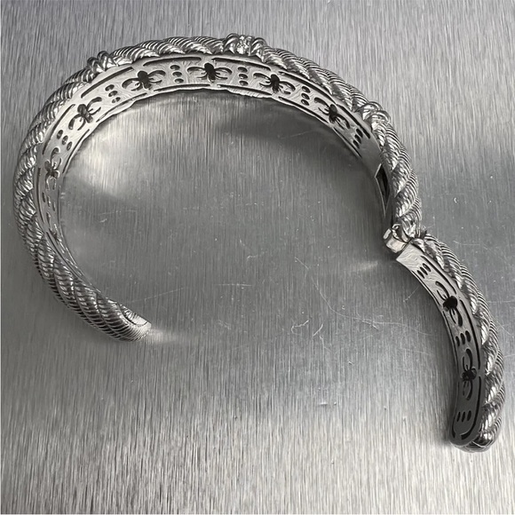 JUDITH RIPKA Solid Sterling Silver Hinged Bangle - Picture 5 of 10